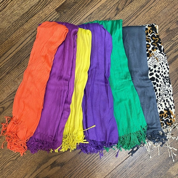 EUC•[set of 7]•Pashmina’s - Picture 2 of 5